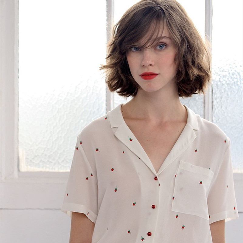 French Style Fresh Small Strawberry Printed Strawberry Seeds Sprinkled Soft Waxy Sand Wash Silk Small Lapel Short Sleeve Shirt