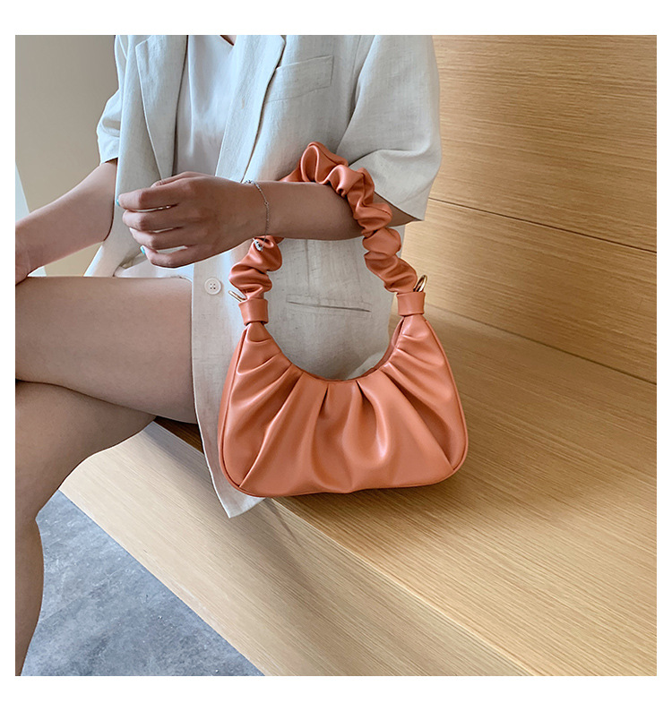 Folds Fashion Texture One-shoulder Messenger Underarm Bag Wholesale Nihaojewelry display picture 10