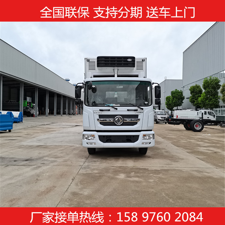 東風多利卡D9運豬車