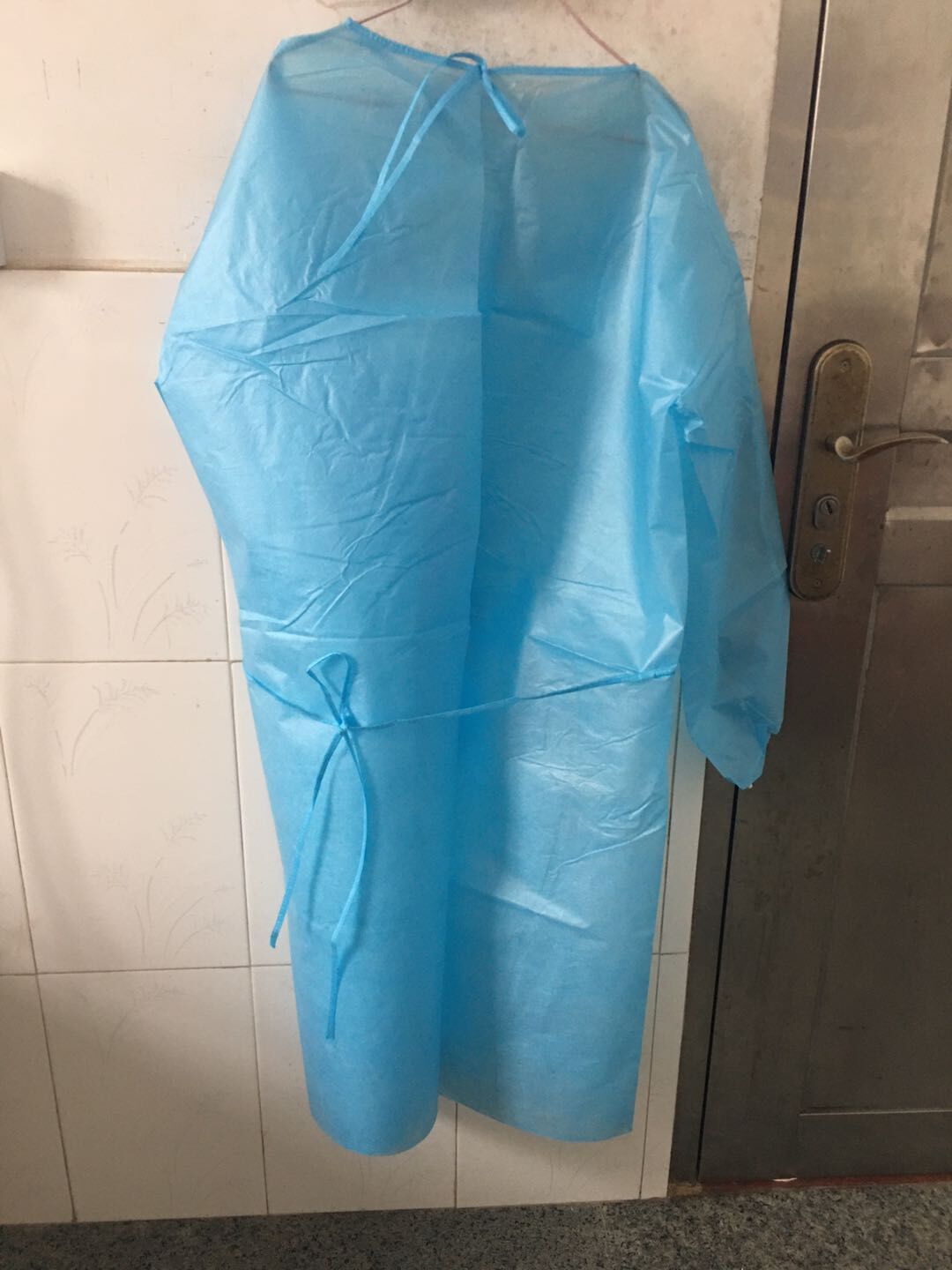 一次性PP PE防护服无纺布手术服工作服隔离衣防尘服加厚透气覆膜