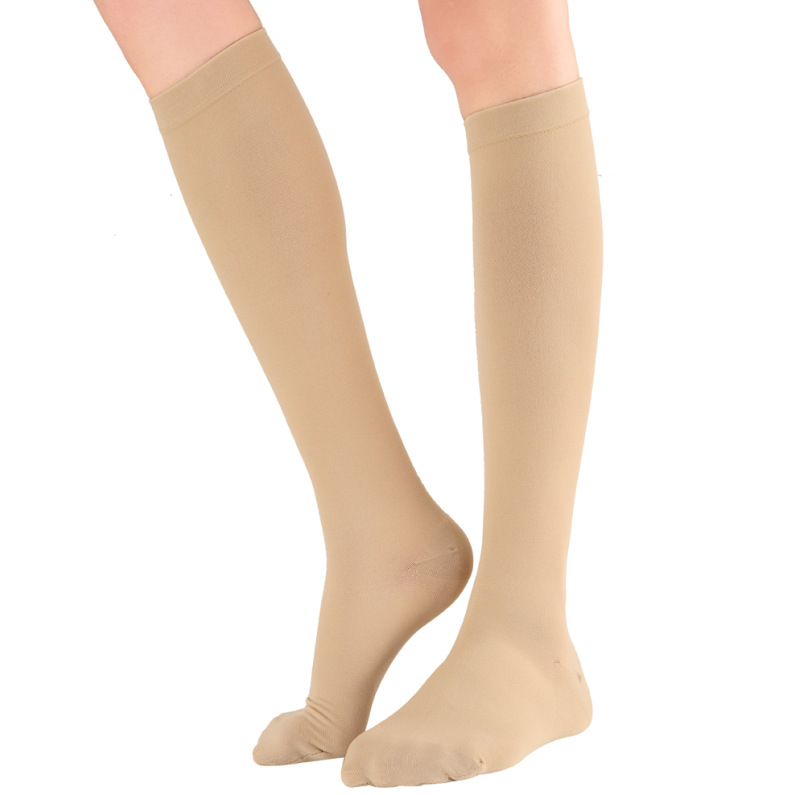 Suministro transfronterizo calcetines curvos secundarios médicos calcetines elásticos venosos calcetines de compresión de media pantorrilla 20-30mmHg