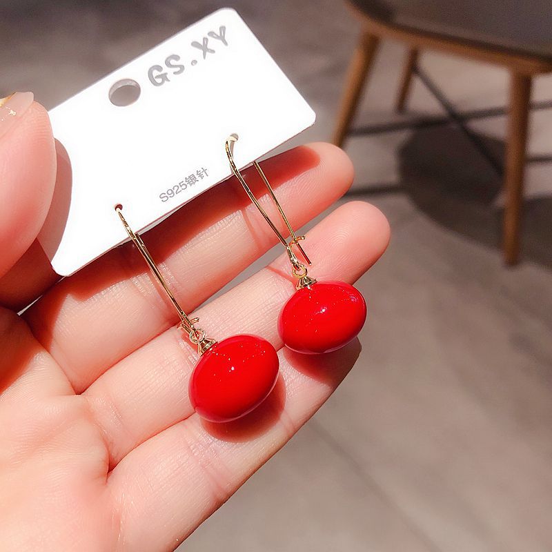 Boucles D&#39;oreilles En Cuivre Pendentif Boule Rouge Coréen En Gros Nihaojewelry display picture 13