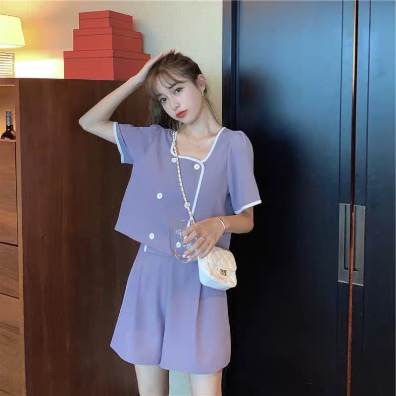 summer 2020 new pattern Small fragrant wind Western style Short sleeved jacket Paige Broad leg shorts Two piece set