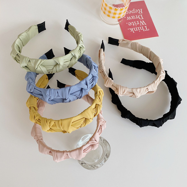 Korean Knotted Woven Fashion Folds Solid Color Wide-brimmed Cute Non-slip Headband  Wholesale display picture 3