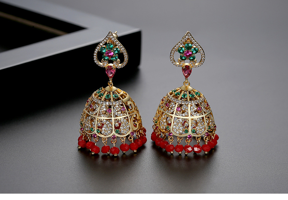 Boucles D&#39;oreilles Couleur Creux Style Ethnique Lady Cuivre Incrusté De Zirconium Tassel Boucles D&#39;oreilles Vente En Gros Nihaojewelry display picture 2