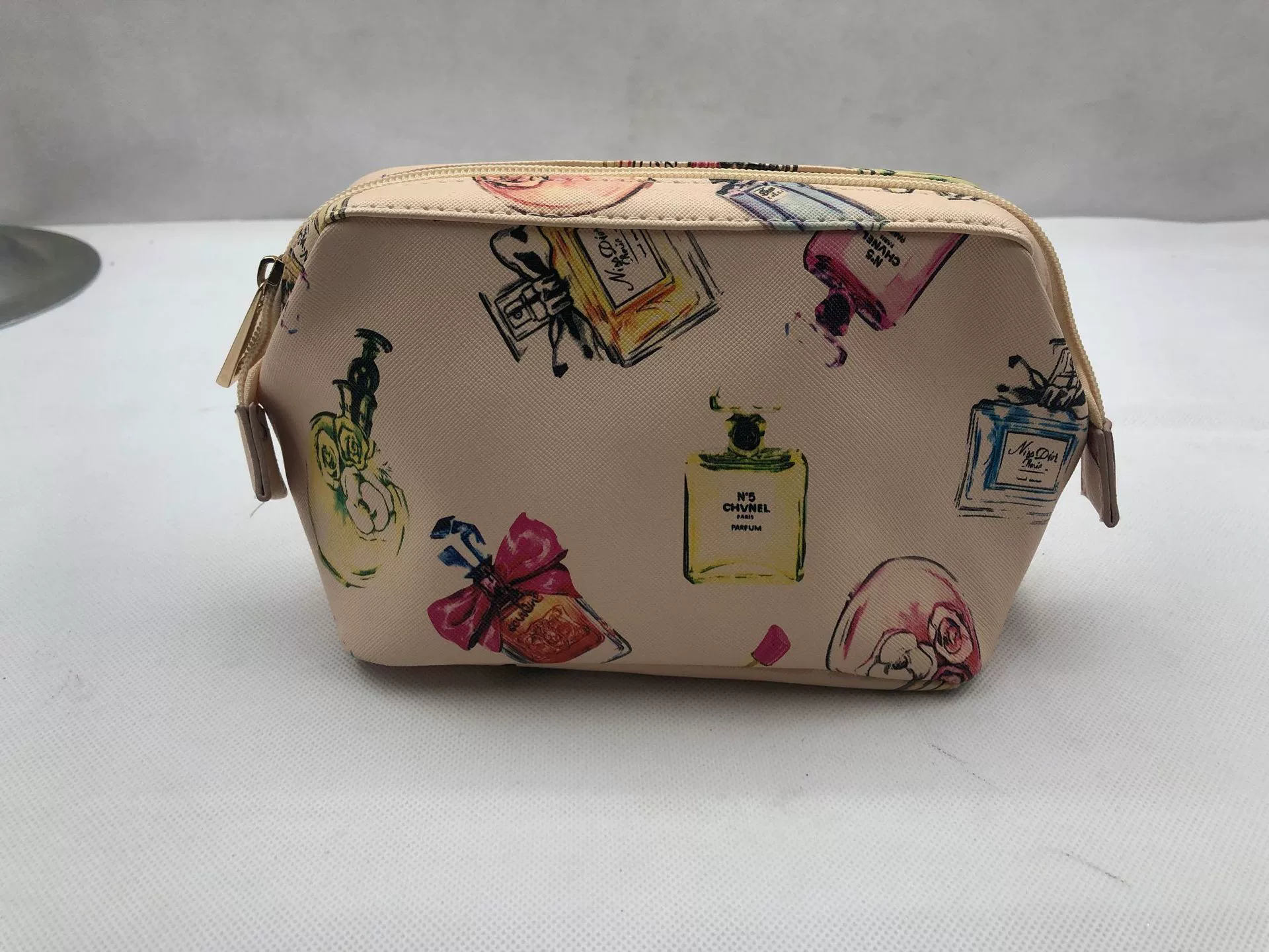  retro sophistic polyurethane universal cosmetic bag with zipper, organizer bag