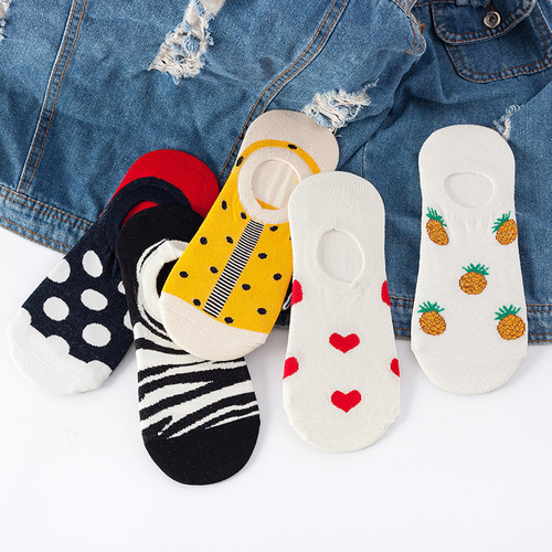 Invisible boat socks, shallow mouth spring and summer thin short socks for men, INS silicone non-slip socks, heart-shaped Japanese style women's invisible socks