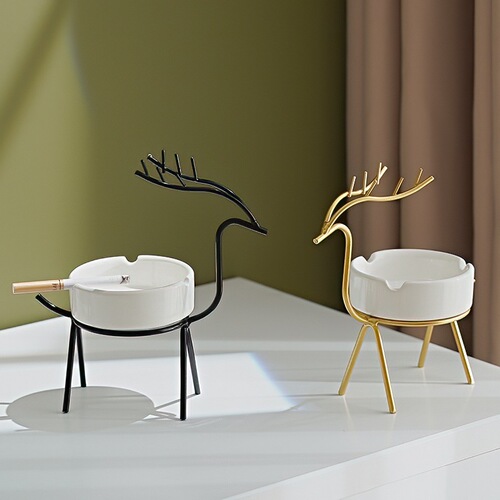 Simple iron art Nordic style deer ceramic ashtray creative home living room decoration ornaments light luxury style decorations