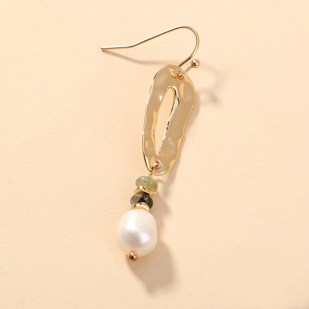 Korean Simple Oval Long Freshwater Rice Bead Earrings display picture 4