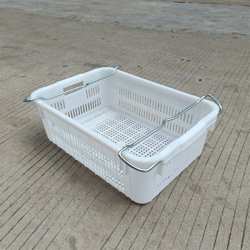 生产供应白色29号菜箩加厚长方形600*400*200塑料周转筐铁耳箱