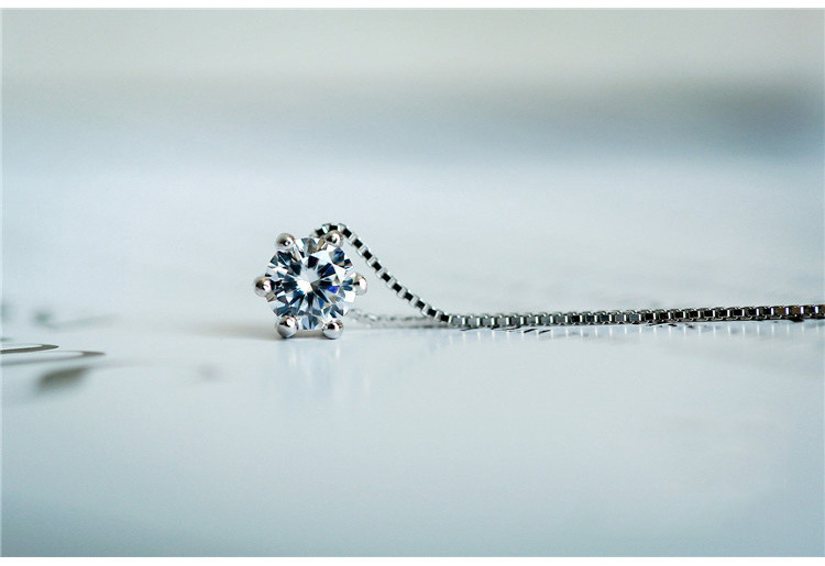 Fashion S925 Sterling Silver Zircon Clavicle Chain display picture 1