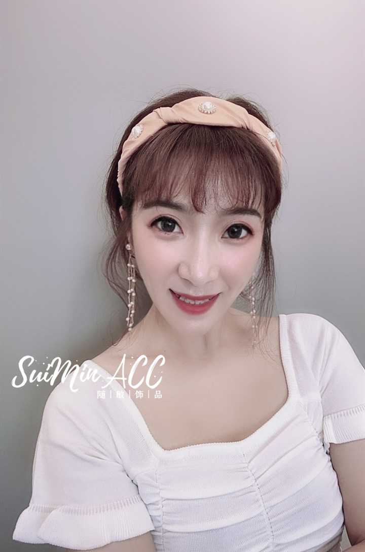 Korean Fashion Pearl Fold Headband Candy Solid Color Princess Fabric Diamond Wave Wide-brimmed Headband Wholesale Nihaojewelry display picture 25