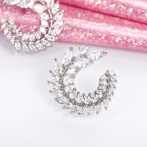 Cao Shi Amazon New Exquisite Over-the-Top Full Diamond Earrings European and American Fashion Grand and Street-Style Leaf Swirl Stud Earrings