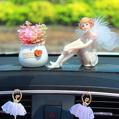 Perfplant seat in the car high-end cute - oblique-sitting-angel-mi-cui-grass-anti-slip-mat-with-perfume-to-send-two-angel-air-outlets