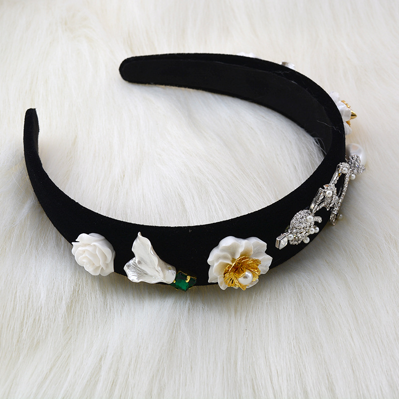 Korean New Fashion Baroque Style Inlaid Color Diamond Wide-side Cheap Headband Wholesale display picture 4