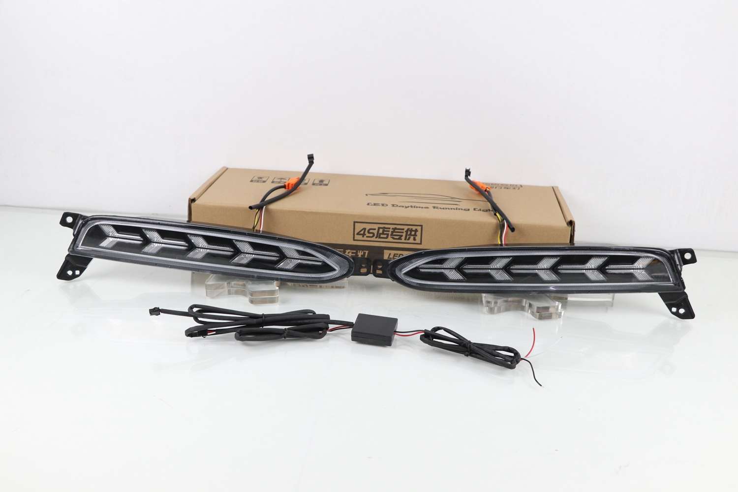 Adecuado para Honda xrv Luz de marcha diurna XR-V luz diurna Fishbone Luz de marcha diurna 3-color streamer