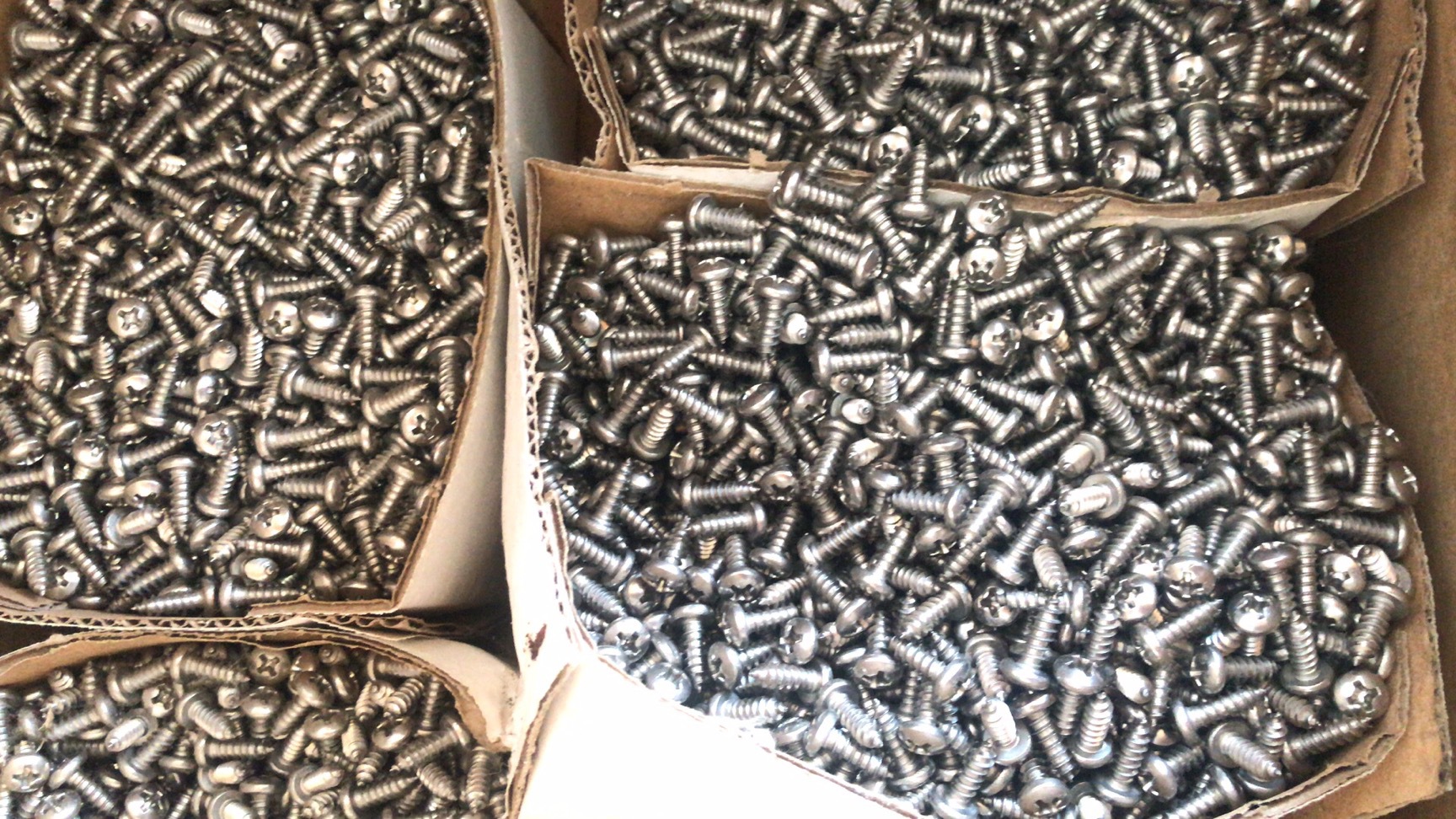 304  不锈钢GB845  十字盘头自攻钉 ST4.2*12