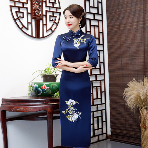 Traditional Chinese Dress Qipao Dresses for Women Embroidered elegant cheongsam dress