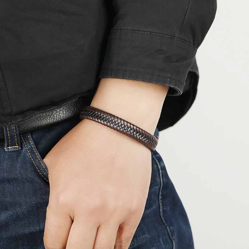 New Simple Braided Leather Bracelet display picture 7