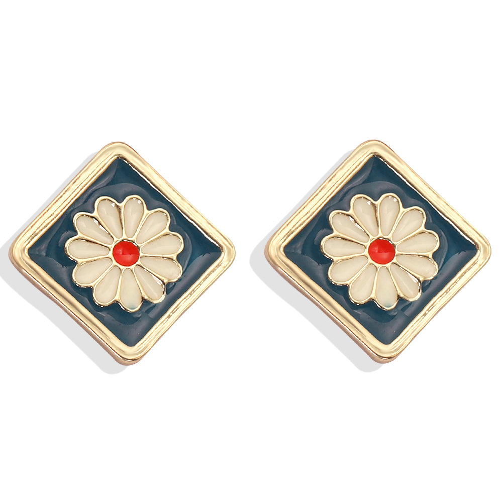 Fashion And Elegant Square Alloy Drop Oil Small Daisy Earrings Ear Jewelry Wholesale Nihaojewelry display picture 10