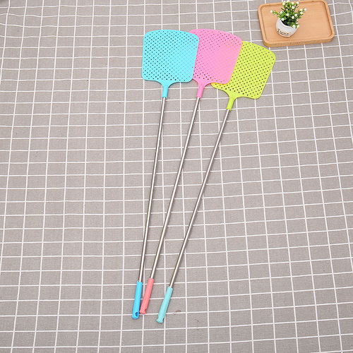 Summer steel handle fly swatter with extended handle large household mosquito swatter strong and durable fly swatter 2 yuan store supply