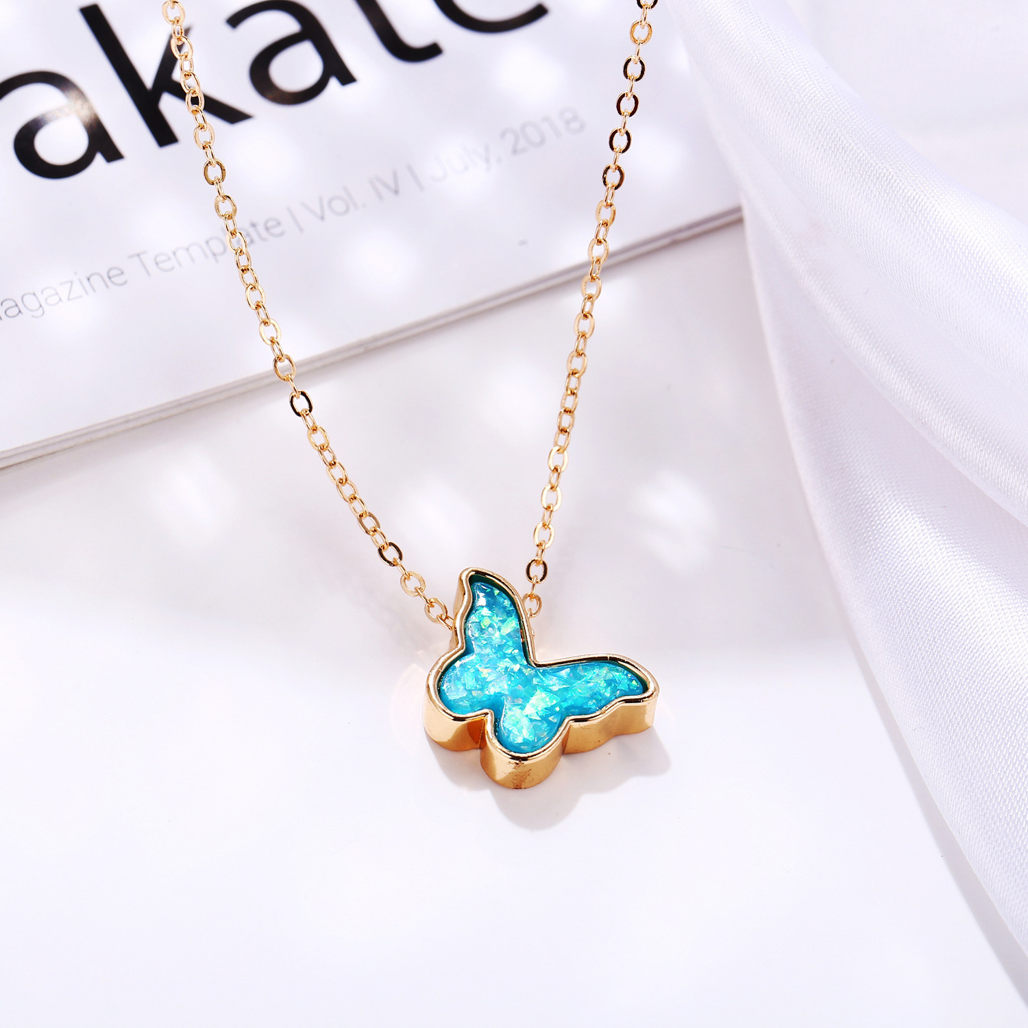 New Multicolor Butterfly Necklace Creative Retro Simple Color Alloy Clavicle Chain display picture 15