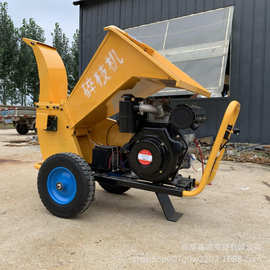 果园汽油树枝粉碎机 移动式树枝碎枝机 卧式家用树枝粉碎机图片