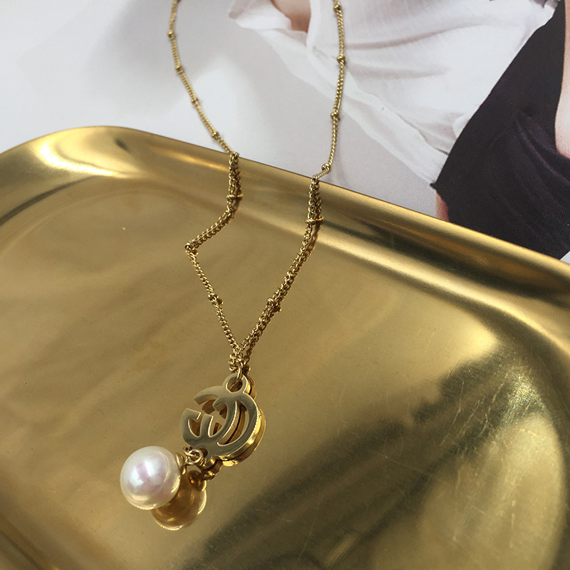 Alphabet Gold Necklace Non-fading Hypoallergenic Metal Tide People Pearl Pendant Clavicle Chain Wholesale display picture 3
