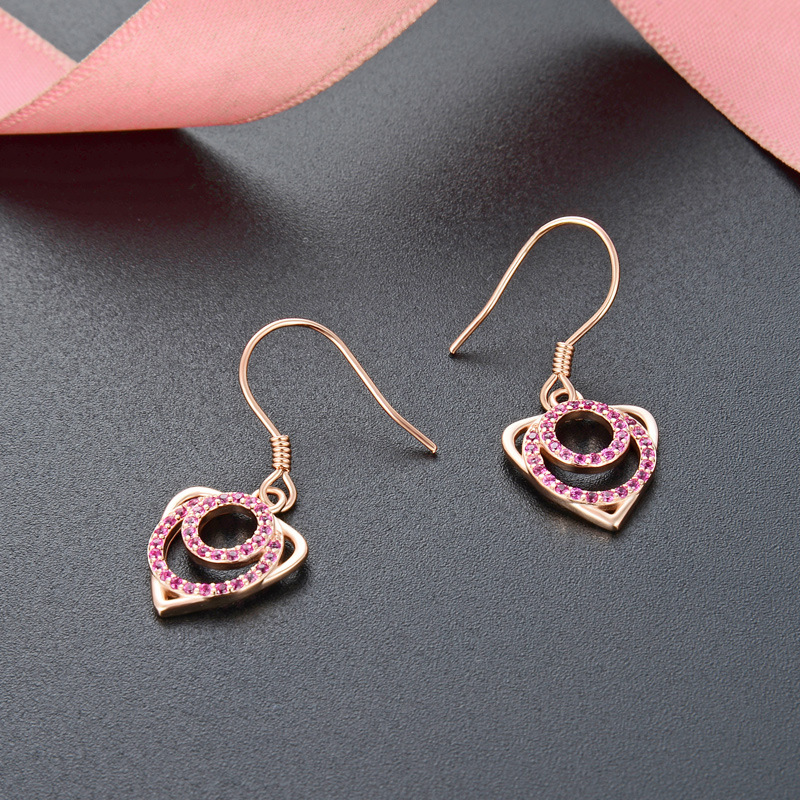 Corea del Sur Dongdaemun s925 pendientes de plata ins estilo de moda de lujo ligero pendientes en forma de corazón de las mujeres elegantes joyas de diamantes incrustados