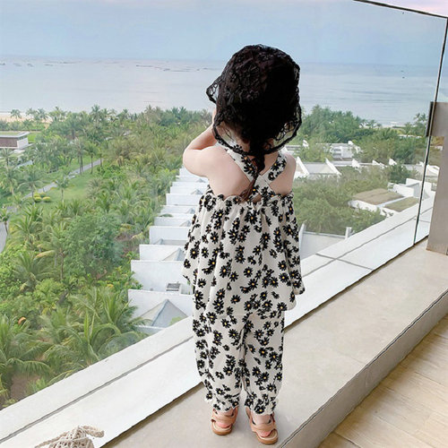 Girls suit flower suspender top and nine-point pants 24 summer clothes new foreign trade children's clothing drop shipping 3-8 years old