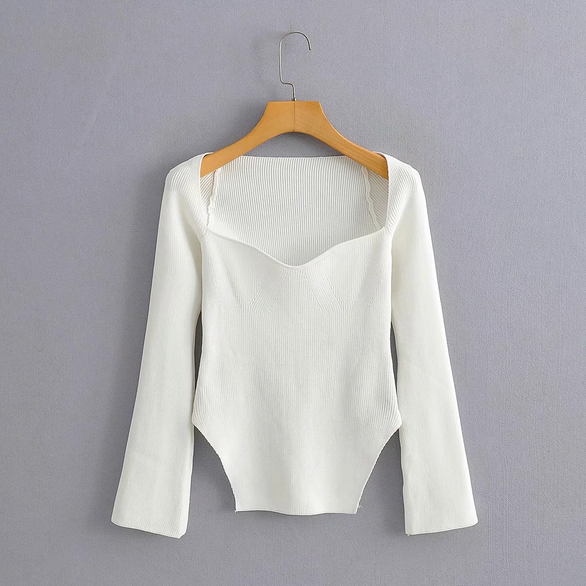 Retro Peach Heart Collar Long-Sleeved Solid Color Knitted Sweater NSZQW115373