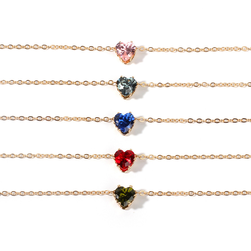 Nouveaux Produits Chaîne En Alliage Simple Cristal Collier Couleur Mode En Forme De Coeur Zircon Clavicule Chaîne En Gros Nihaojewelry display picture 3