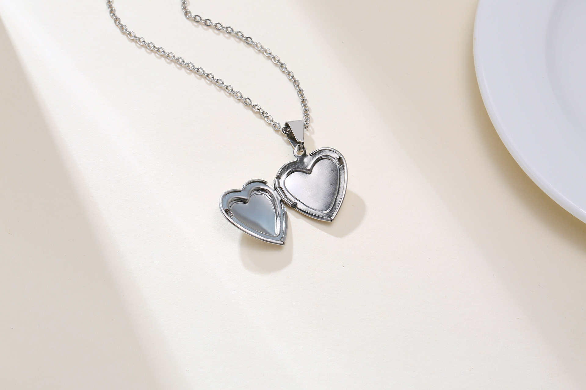 Simple Style Heart Shape Stainless Steel Plating Zircon Pendant Necklace 1 Piece display picture 17