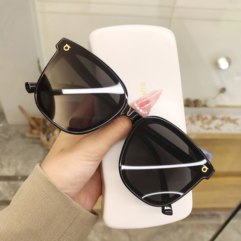 2020 New Fashion Sunglasses Douyin Net R...