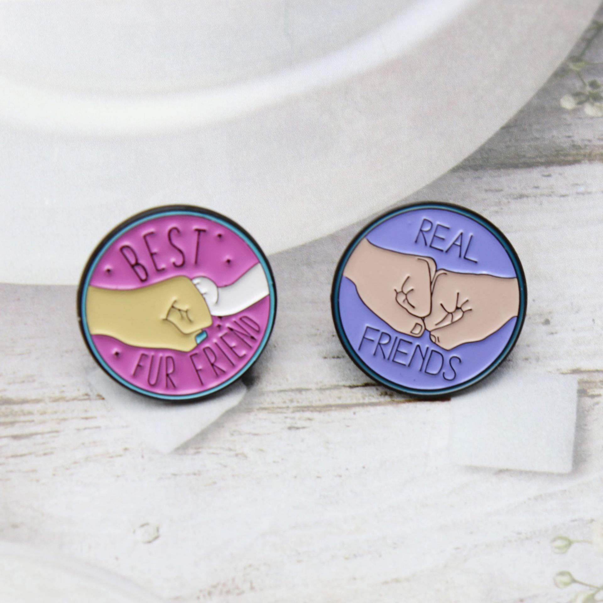 Cartoon Style Pin Geometric Letter Heart Shape Alloy Enamel Unisex Brooches display picture 4