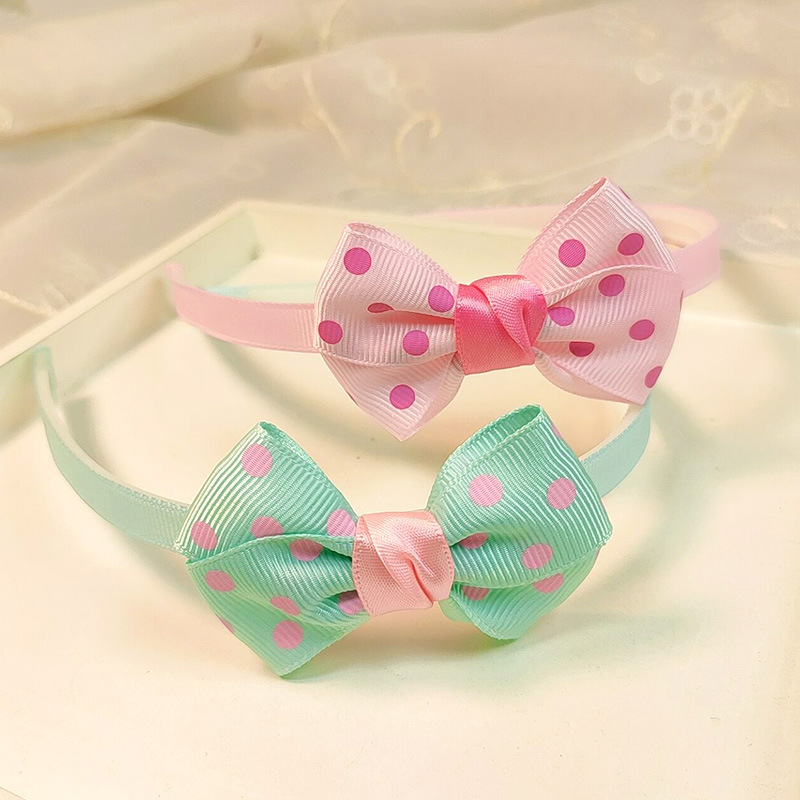 Cute hairgrip with bow