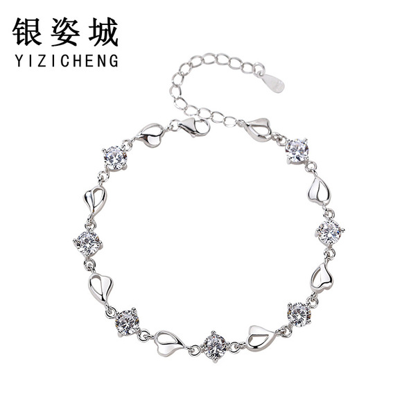 Copper bracelet heart shaped with zircon