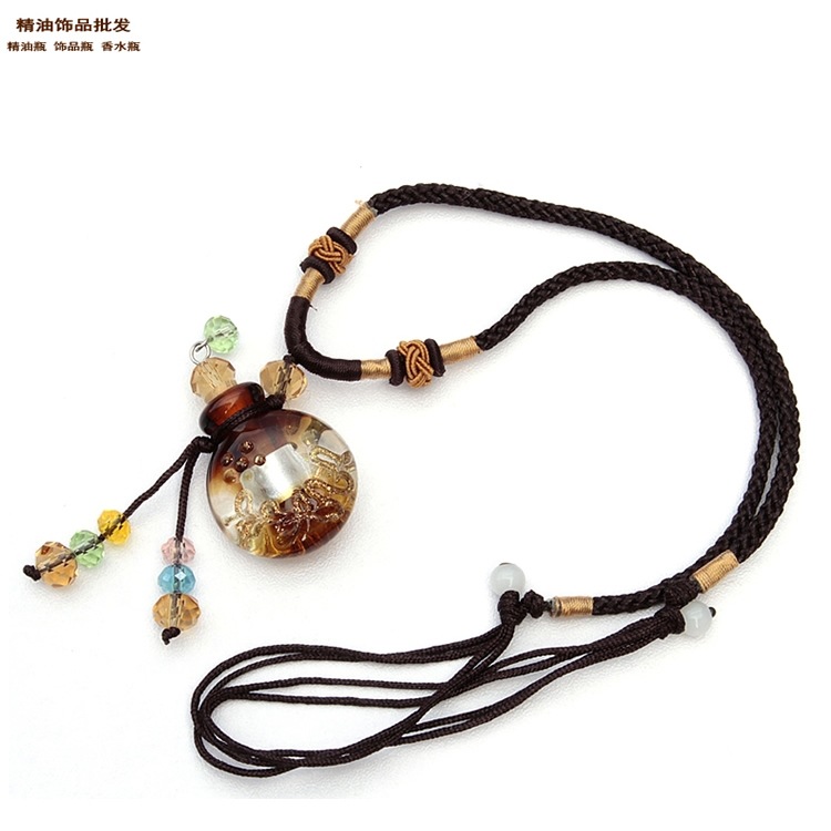 中国精油饰品网琥珀色扁圆双扣绳巴洛克琉璃瓶项链1.jpg