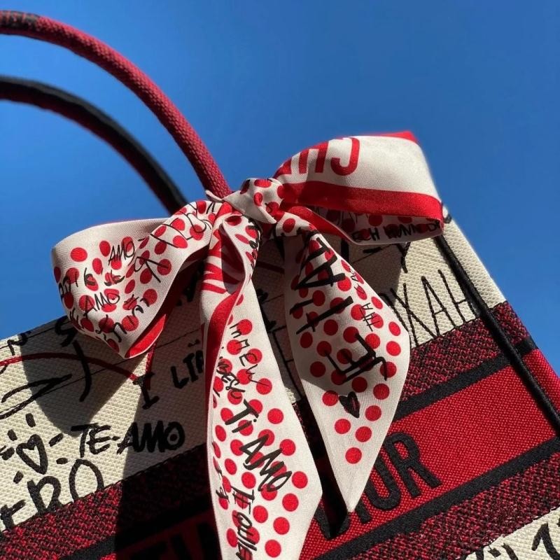 O1CN01MtqEBg1IWF53Z2Tqe_!!0-ra