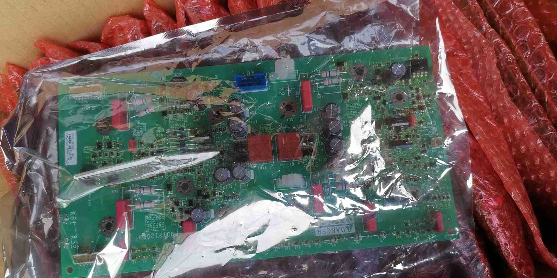 施耐德NHA76097_00变频器触发板驱动板ATV630/ATV930