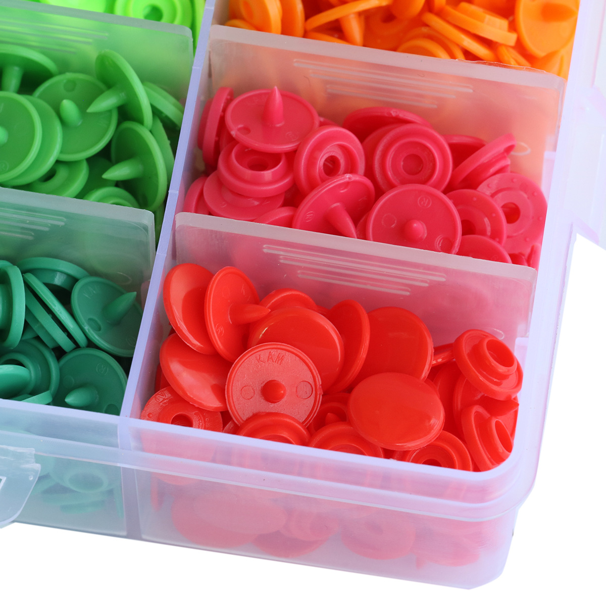 Fábrica transfronteriza Hualian resina T3 caja de botones de plástico con herramientas para bebés botones de traje