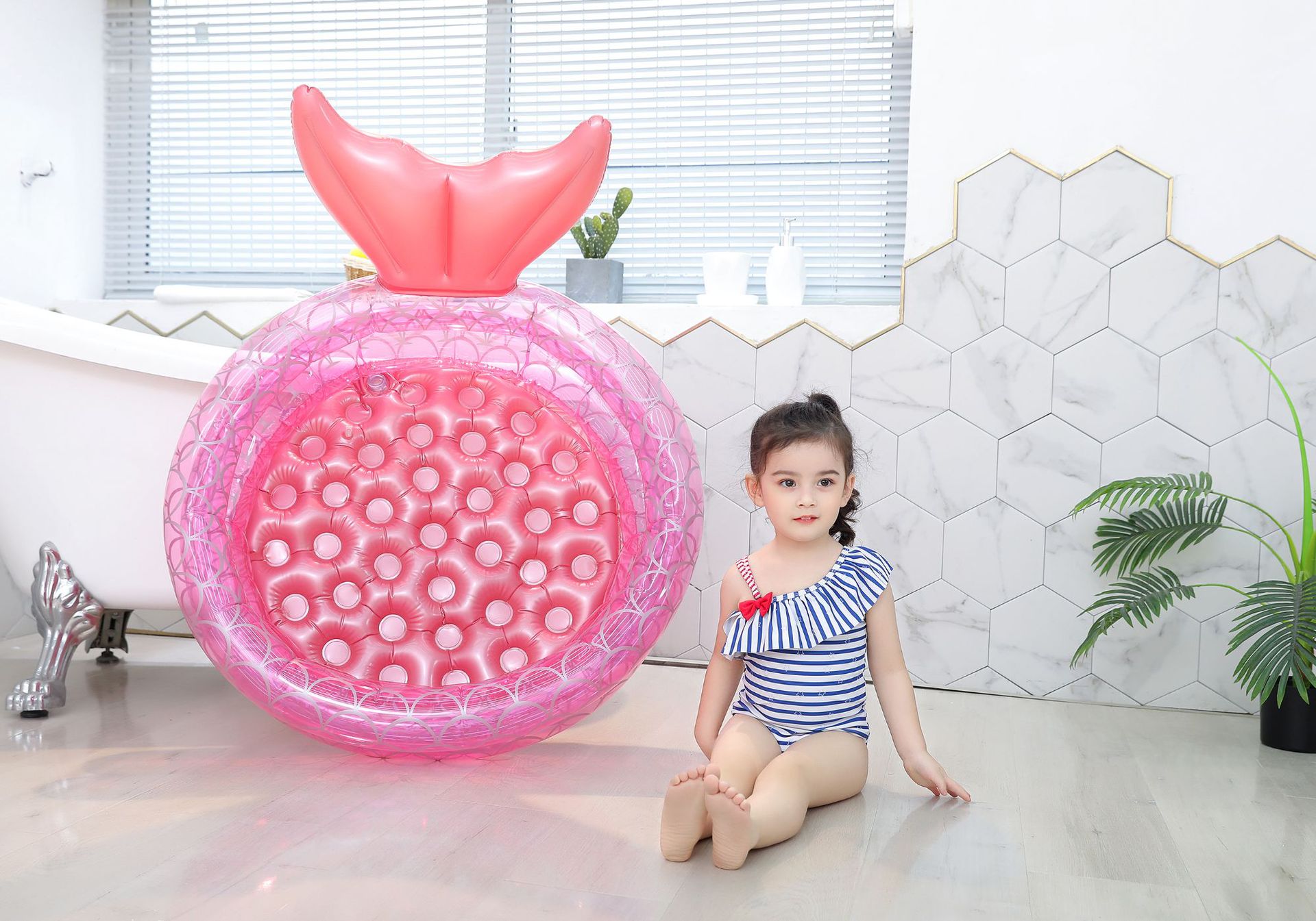Thickened Inflatable Mermaid Swimming Seat display picture 7