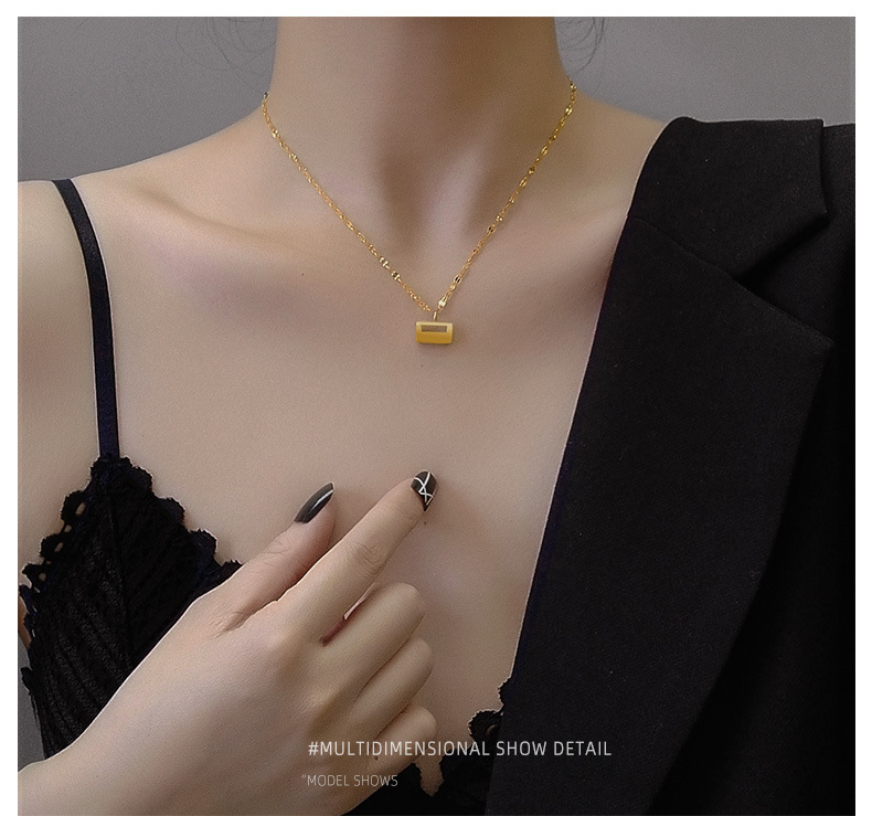Fashion Gold Lock Pendant Geometric Titanium Steel Necklace For Women Wholesale display picture 6