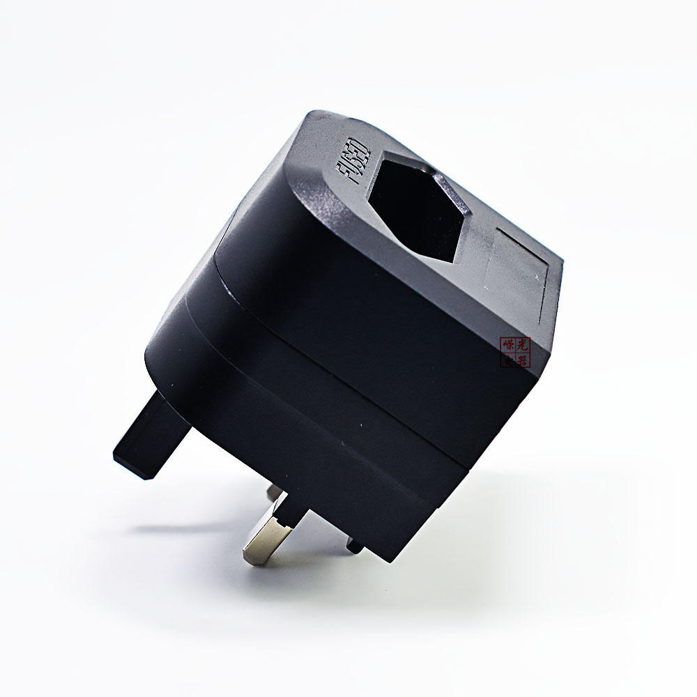 东莞产销BS5730 巴西两脚转英式带保险丝BS英式插头转欧规英转欧