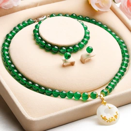 翡翠项饰;翡翠手饰;天然珍珠项饰