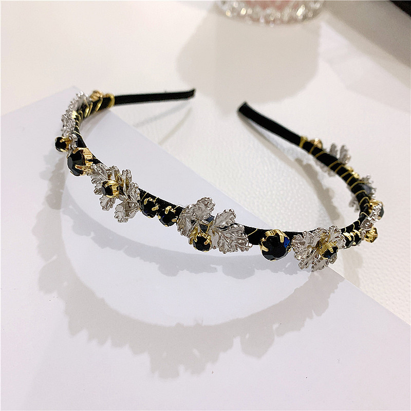 Iu Die Gleiche Retro Schwarze Samt Haarnage Stirnband Weibliche Temperament Stirnband Koreanische Ausgehende Internet-promi-kopfschmuck Elegante Stirnband Frauen display picture 8