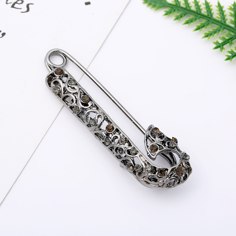 Simple Style Animal Alloy Enamel Artificial Pearls Rhinestones Unisex Brooches display picture 15