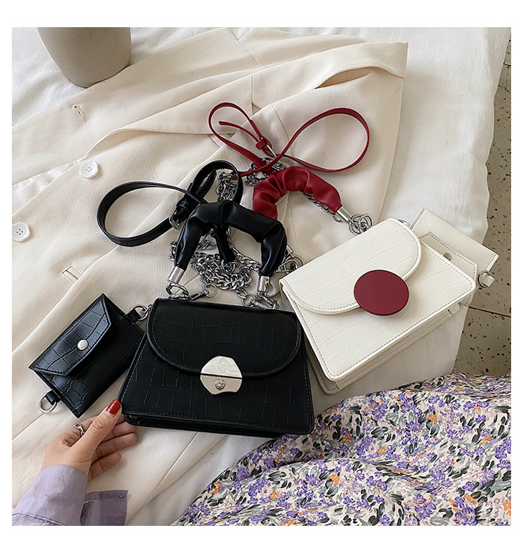 New Trendy Fashion Chain Messenger Bag display picture 2