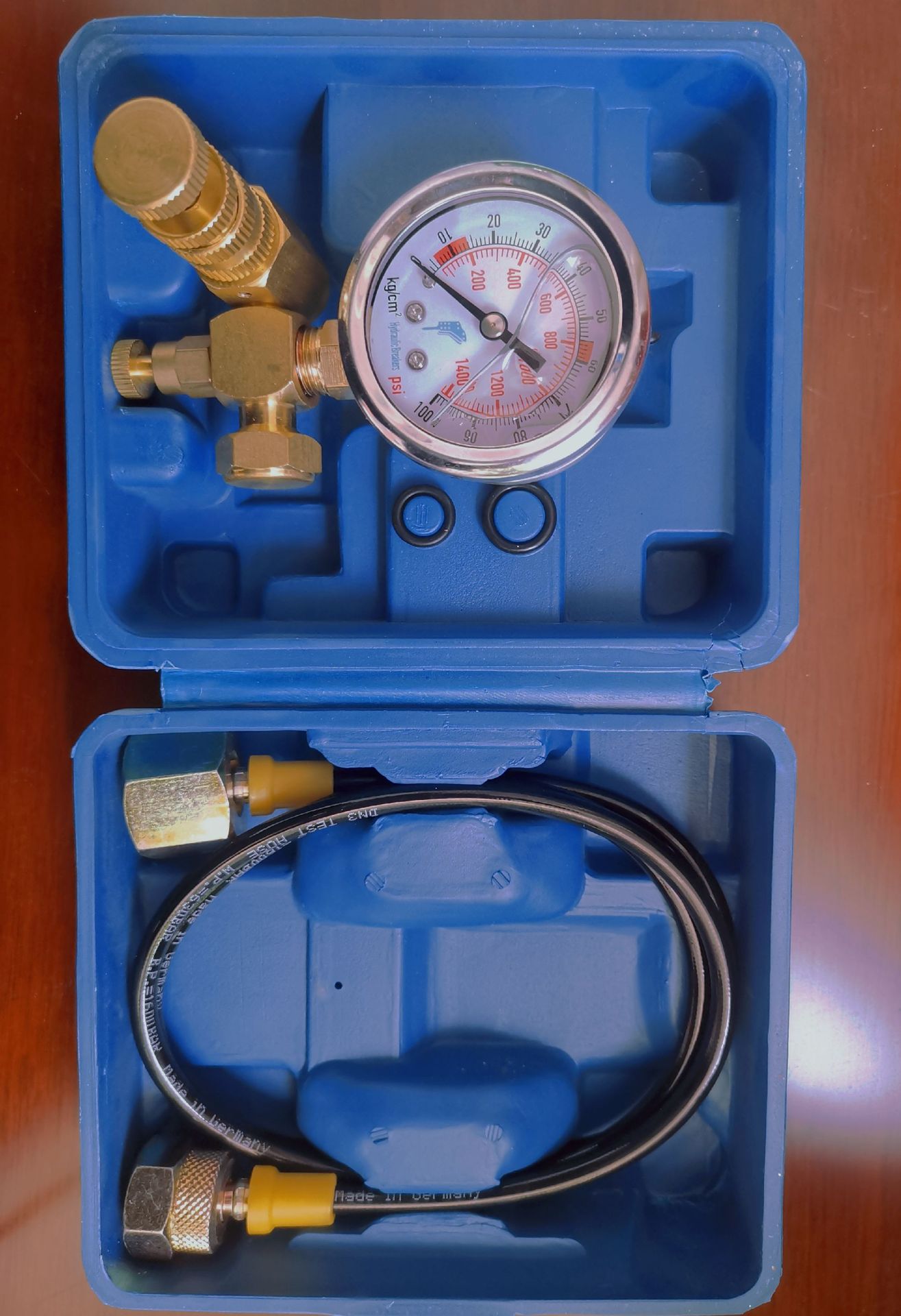 厂家供应 / 可定 制 合金皮套防震 破碎锤氮气表套装（小铜表）