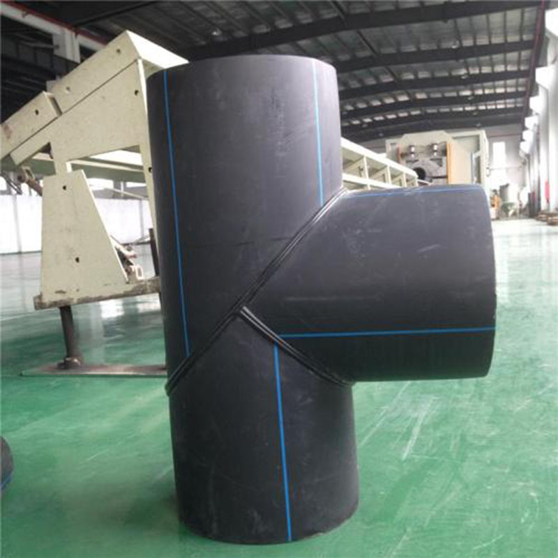 现货批发PE电熔管件 电熔直接三通法兰头 pe90度弯头自来水管配件